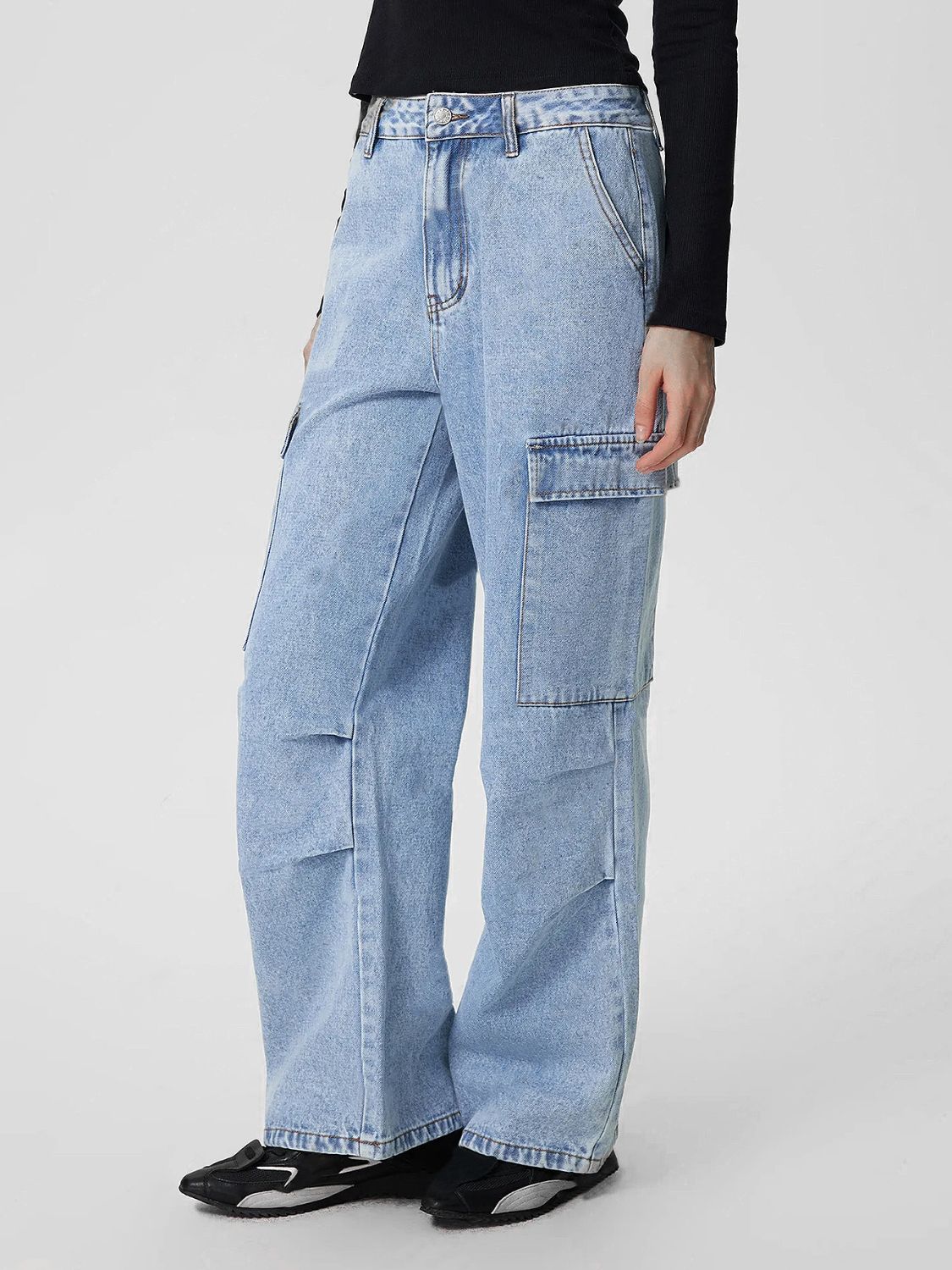 Mid-Rise Waist Jeans with Pockets